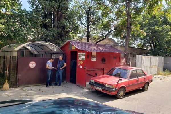 вхід в катакомби через гараж вхід в катакомби через гараж